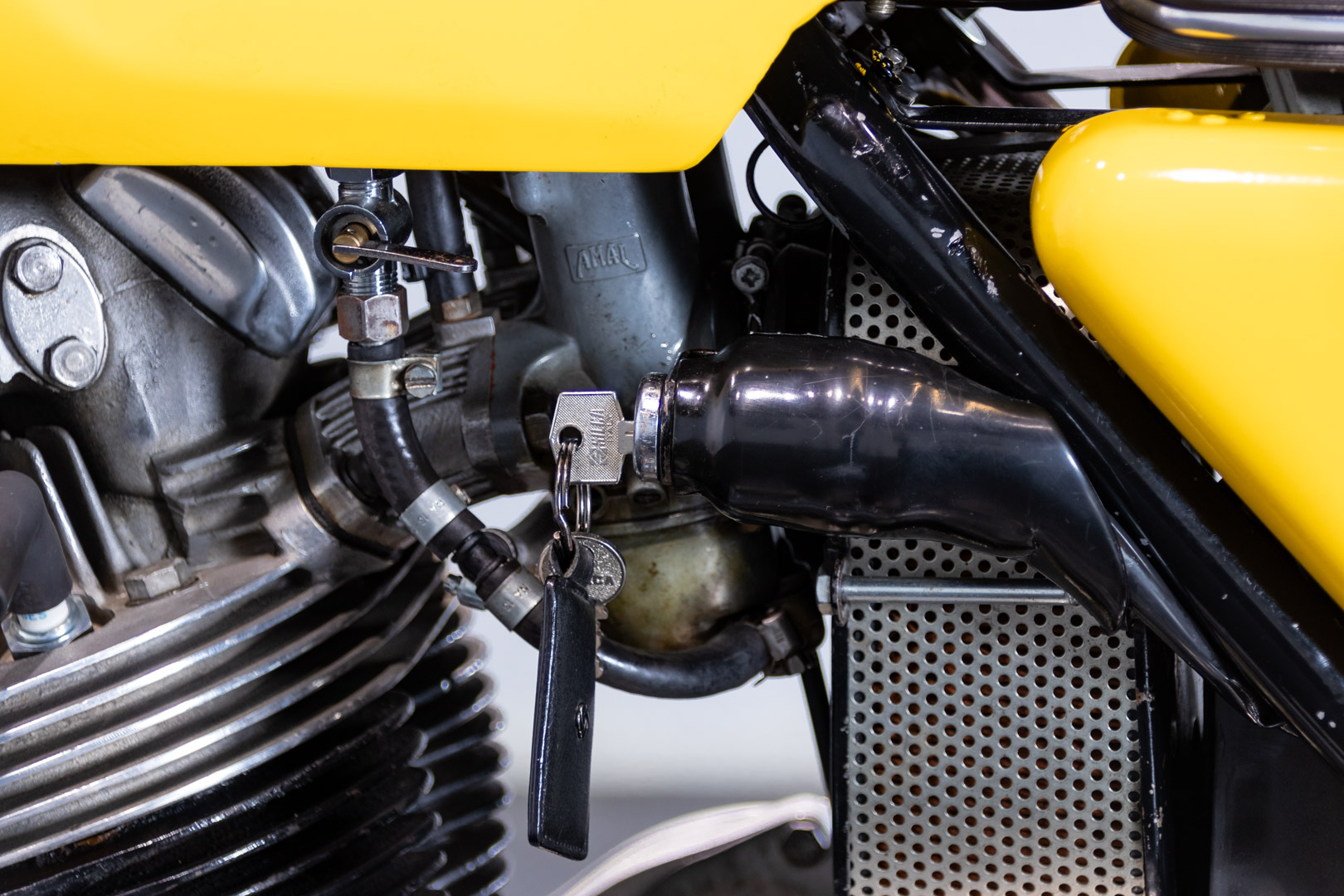 Norton COMMANDO 750 ROADSTER       