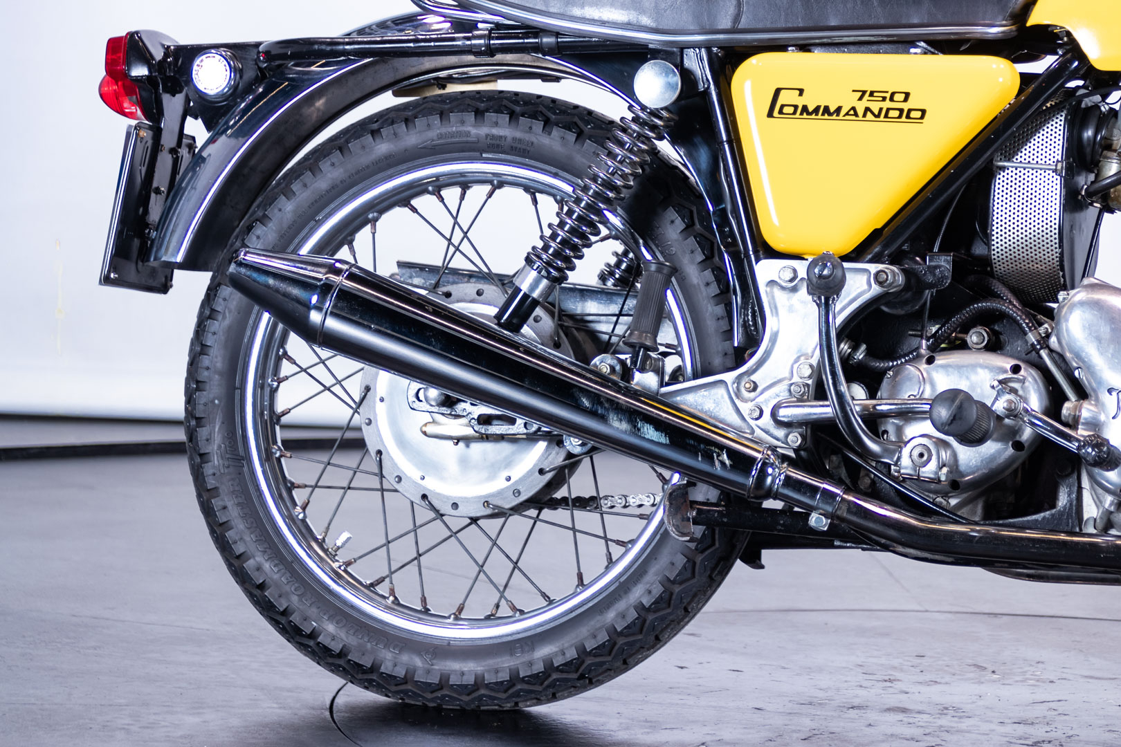 Norton COMMANDO 750 ROADSTER       