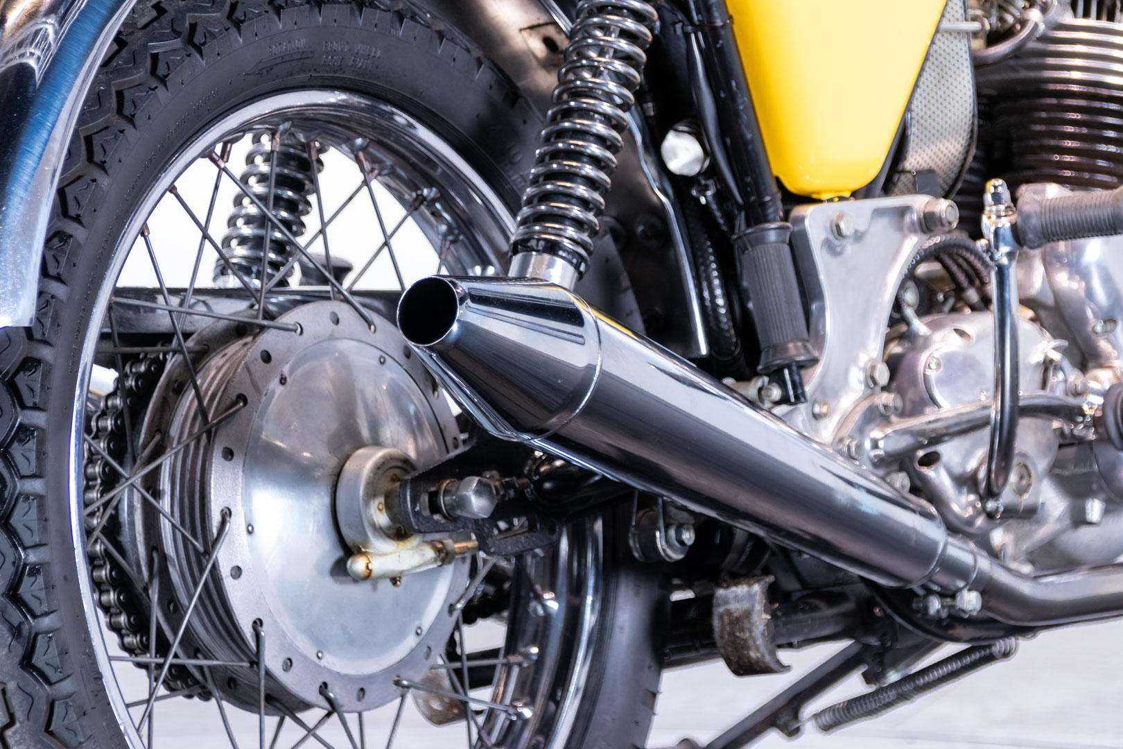 Norton COMMANDO 750 ROADSTER       