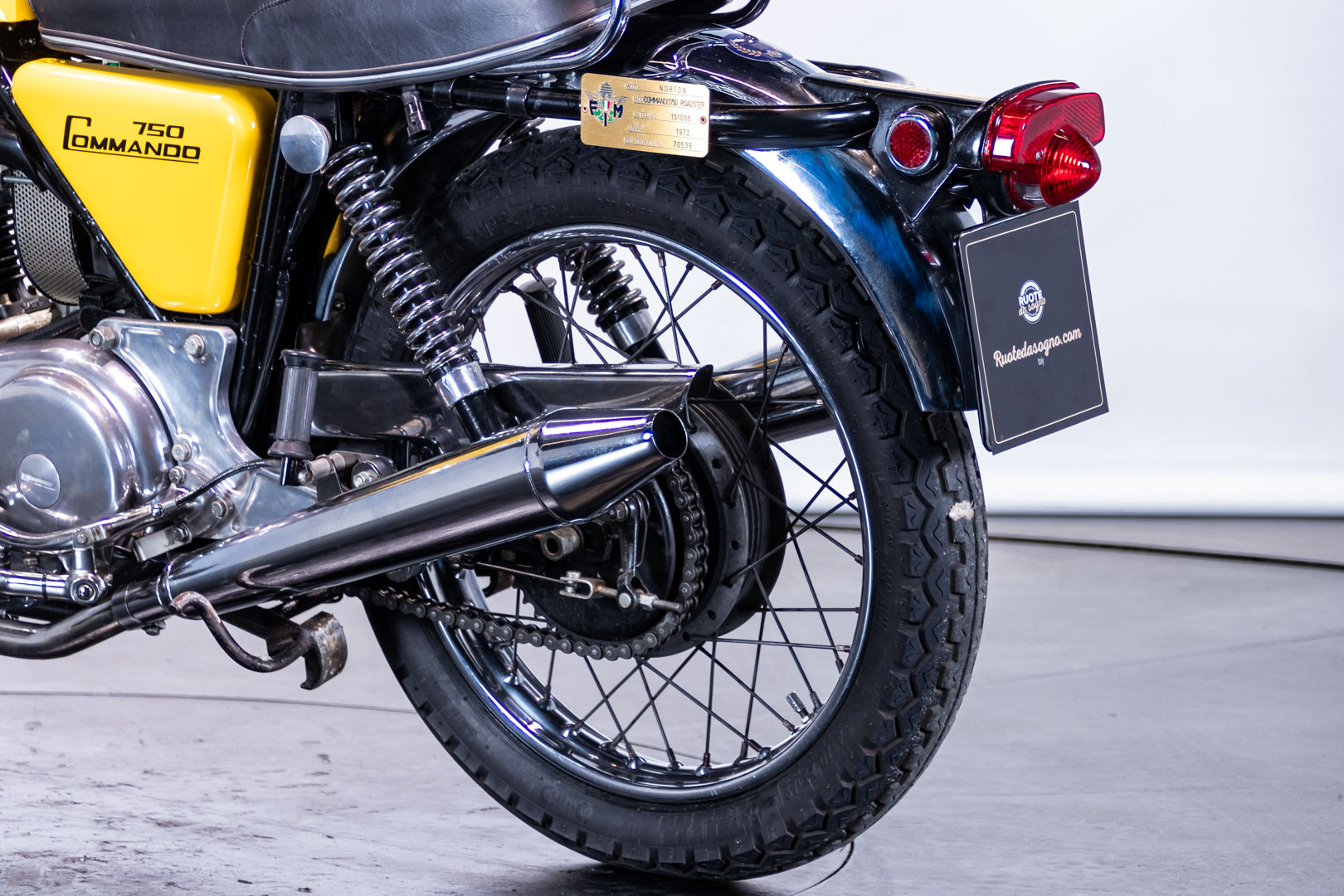 Norton COMMANDO 750 ROADSTER       