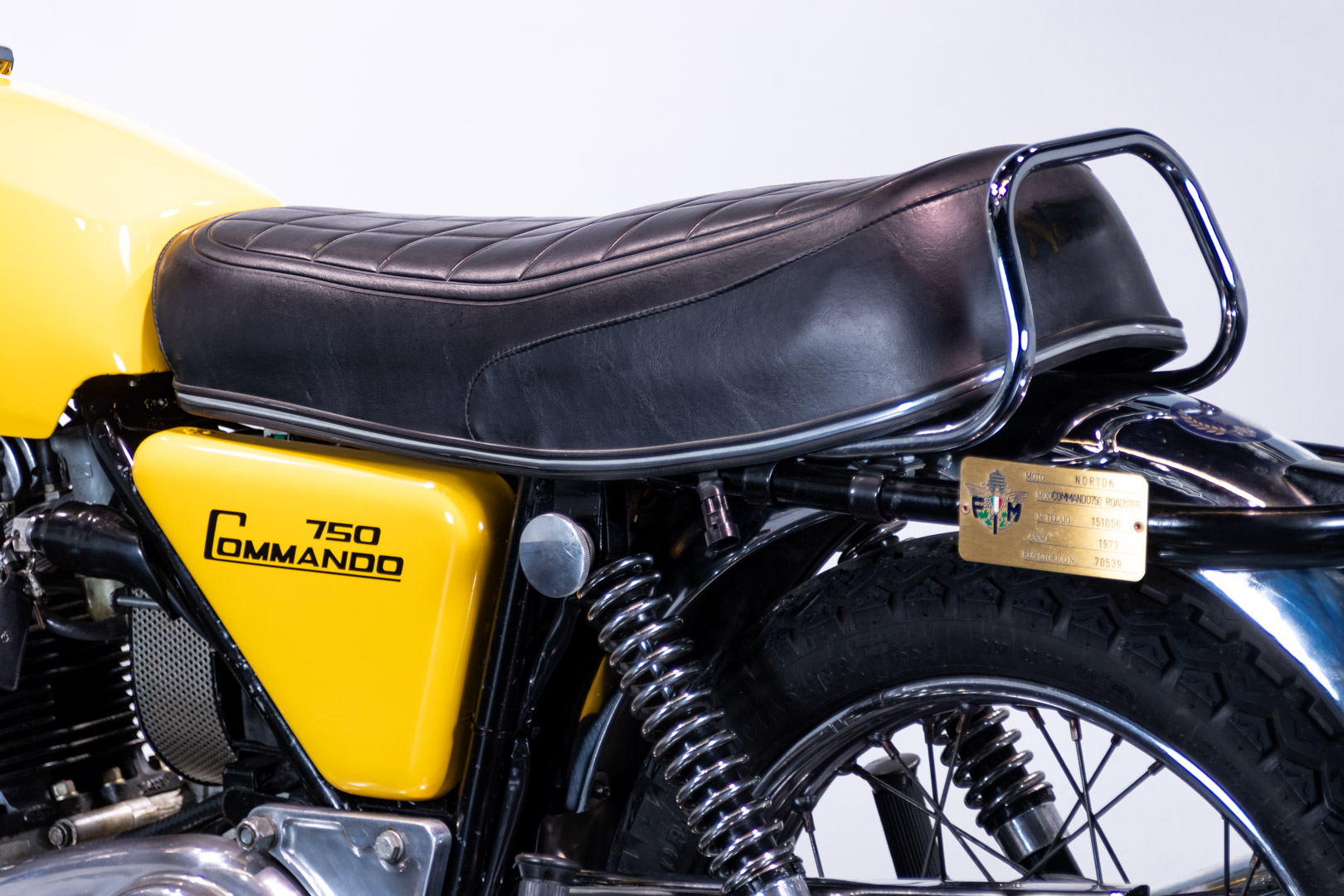 Norton COMMANDO 750 ROADSTER       