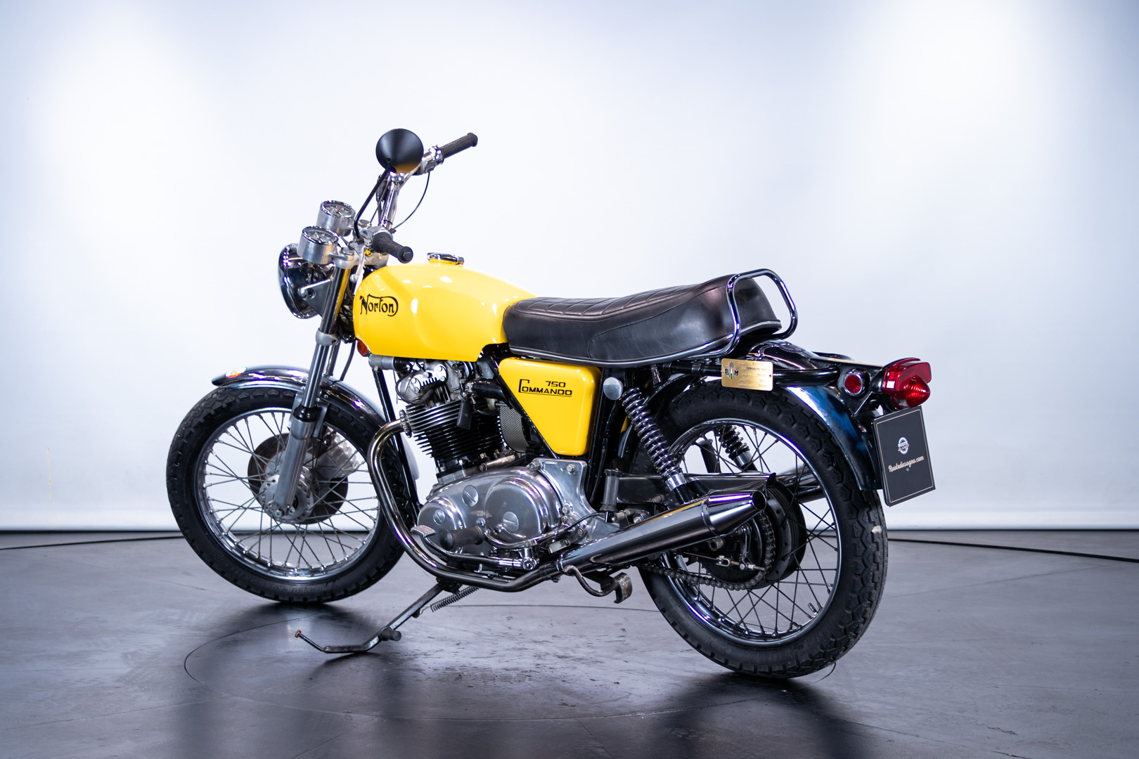 Norton COMMANDO 750 ROADSTER       