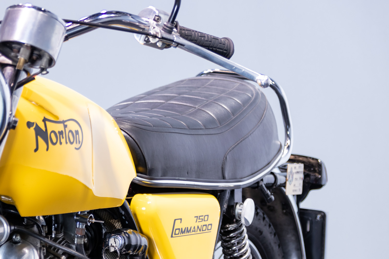 Norton COMMANDO 750 ROADSTER       