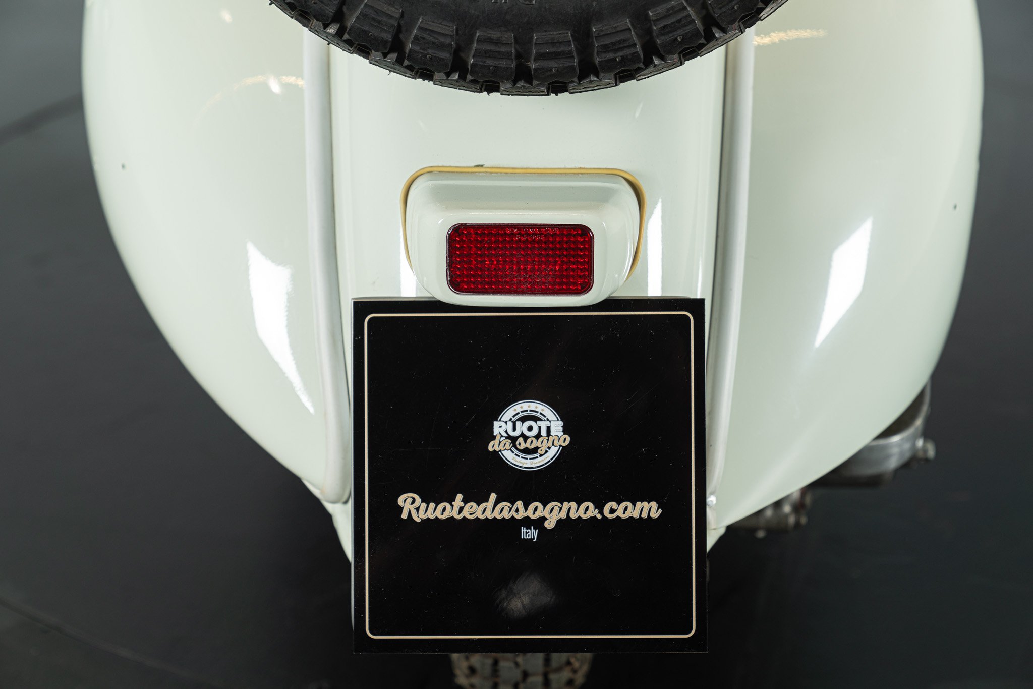 Piaggio VESPA VN2T 125 \"FARO BASSO \" 