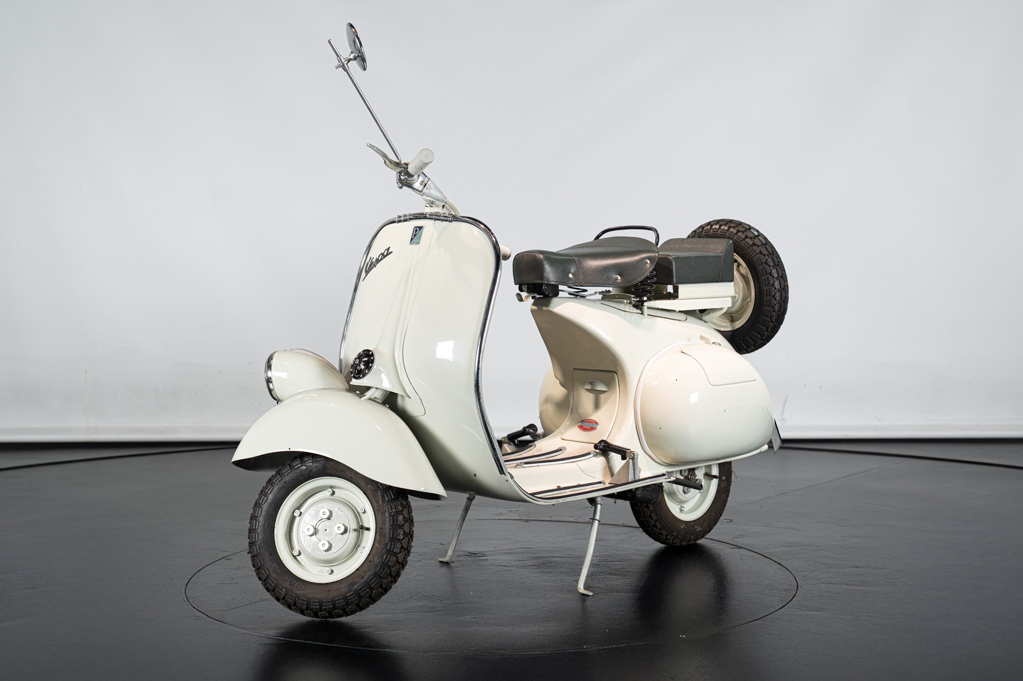 Piaggio VESPA VN2T 125 \"FARO BASSO \" 