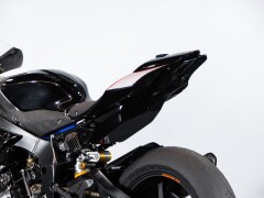 Yamaha R1 