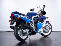 Suzuki GSXR 750                