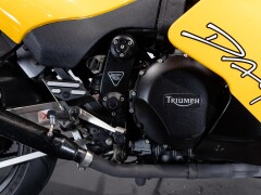 Triumph DAYTONA 900 